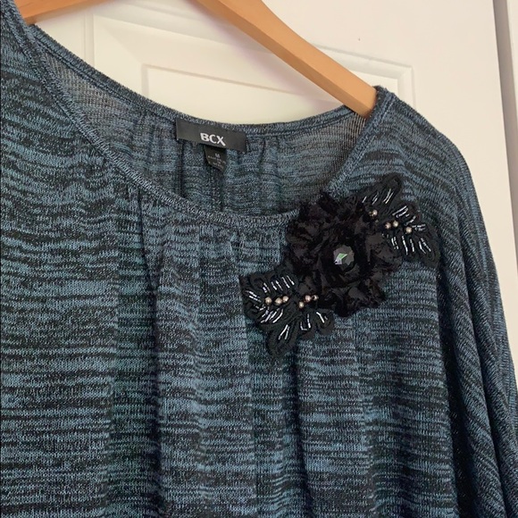 “BCX” Sweater w/ Blk Flower & beads - Picture 3 of 6